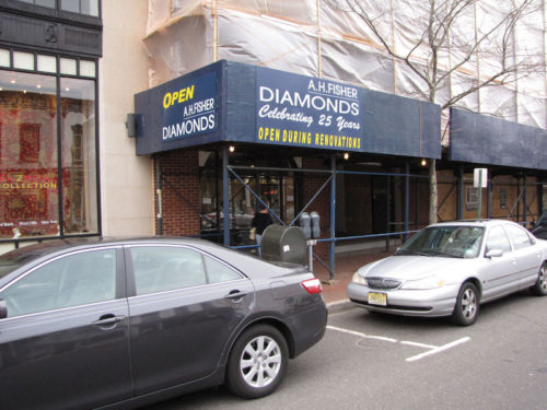 ah-fisher-diamonds-022709-500x375-3027373