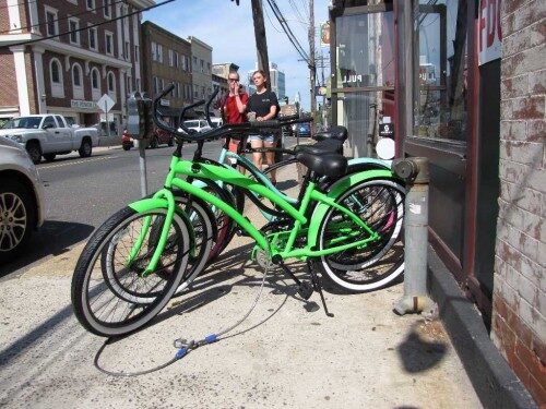 red-bicycle-4-053113-500x375-5523571