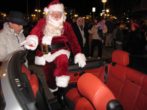 santa-112709-500x375-7668858