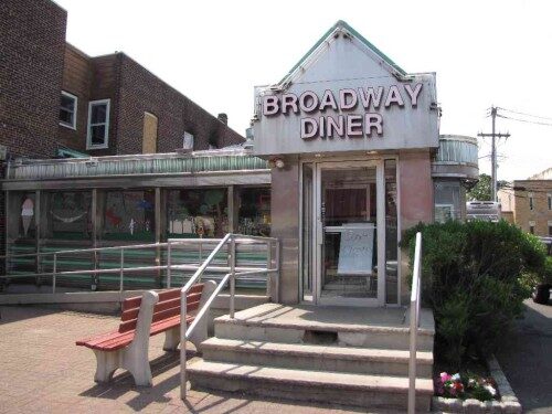 bway-diner-072114-1-500x375-5911119