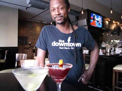 dee-downtown-072514-2-500x375-3397326