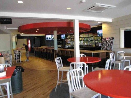 sb-dive-bar-063014-4-500x375-1141033