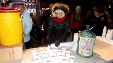 112814-hotchocolate-220x123-2611896