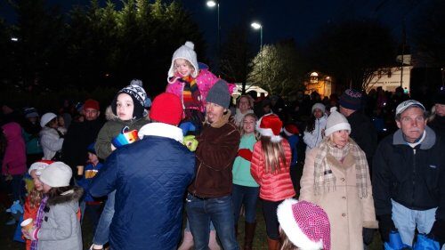 120714-rumson-xmas19-500x281-6868298