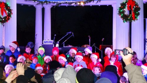 120714-rumson-xmas20-500x281-9144264