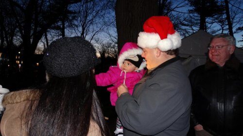 120714-rumson-xmas21-500x281-4250506