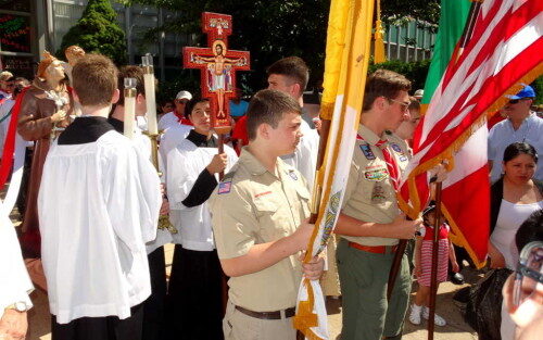 061315procession13-500x313-4776370