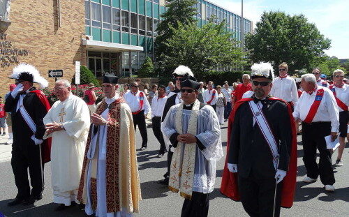 061315procession27-500x311-6088140
