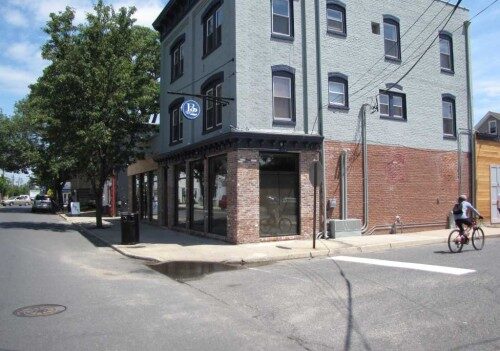 b2-bistro-0617154-500x351-4153229