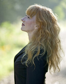 loreena-mckennitt-loreena-mckennitt-26282360-393-500-4262996