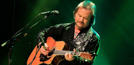 travis-tritt-8558972