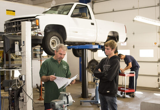 bcc-auto_tech1-4483771