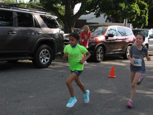 rumson-kids-tri-061216-11-500x375-3858654