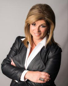 kim-russo-2014-bio-photo-1600x1999-4180765