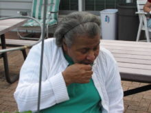 rb-seniors-garden-071416-1-220x165-9790296