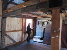 ls-barns-101616-4-220x165-3393450