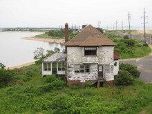 sandlass-house-070415-4-220x165-9927331
