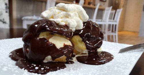 110116o-bistro-profiterole-2-500x260-4921854
