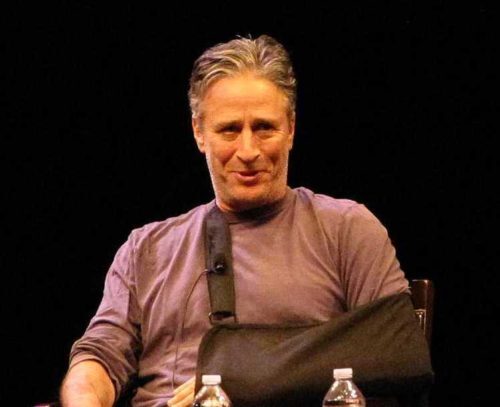jon-stewart-1-121612-2-500x407-2361432