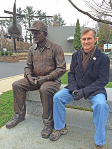 brian-hanlon-vietnam-memorial-2657901