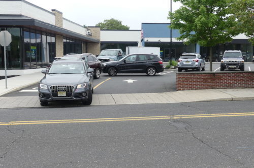 fair-haven-shopping-center-062019-3-500x332-8040486