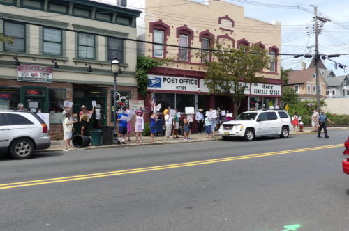 red-bank-post-office-rally-082120-2-500x332-1129214