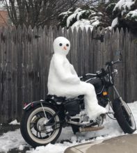 joe-secula-snowman-020321-1-197x220-4877323