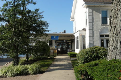 red-bank-public-library-092820-500x332-9844532