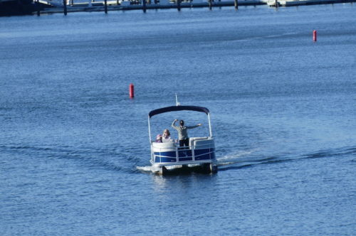 red-bank-pontoon-dancer-111821-500x332-3588472