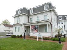 red-bank-fortune-center-051122-220x165-9596522