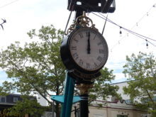 red-bank-clock-072622-3-220x165-4461957
