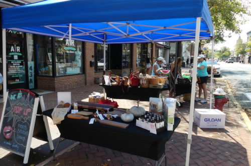 red-bank-sidewalk-sale-082721-3-500x332-2222524