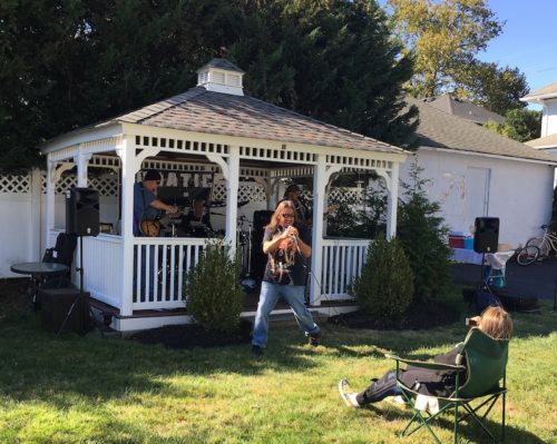 porchfest-100922-133-e-bergen-500x399-6445911
