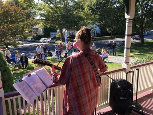 porchfest-100922-146-branch-500x375-9815824