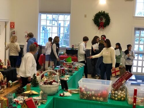 lunch-break-toy-giveaway-132222-1-8949902