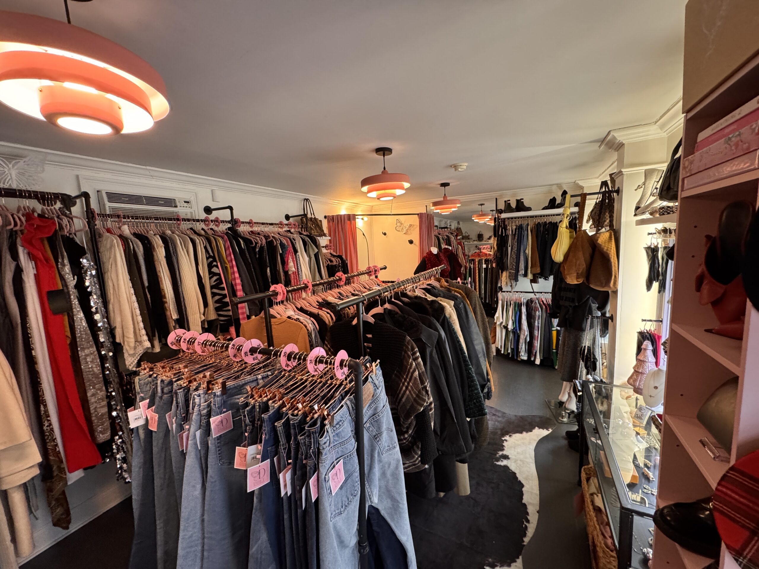 Duet Upscale Retail 30 Monmouth Street 122025