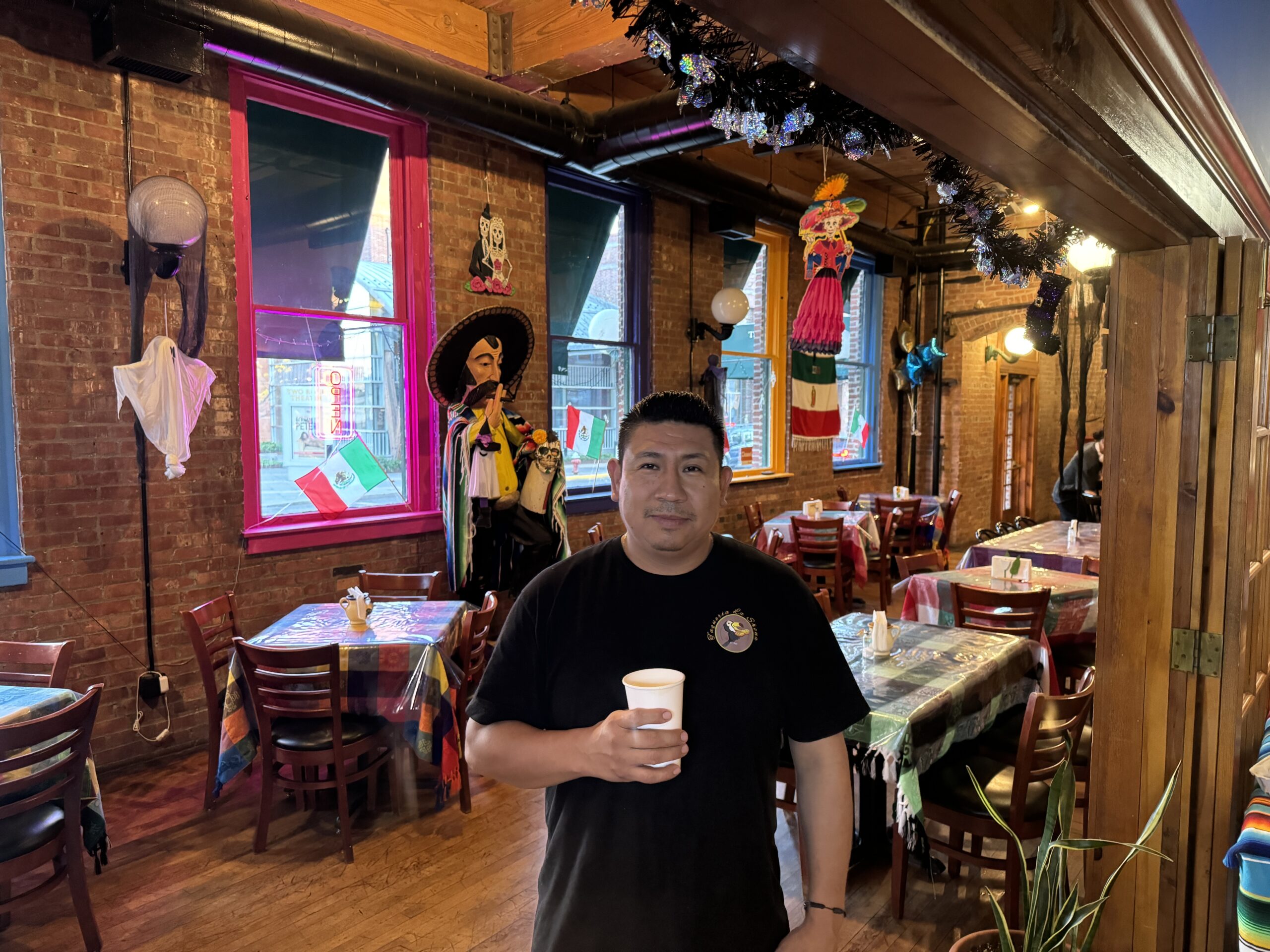 taqueria la shona 2 Bridge Avenue