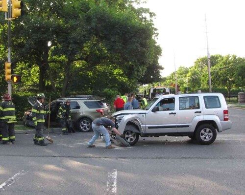 ls-accident-062314-500x399-6671410