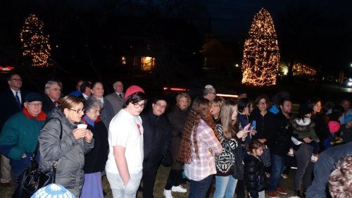 121714-menorah10-500x281-4935224