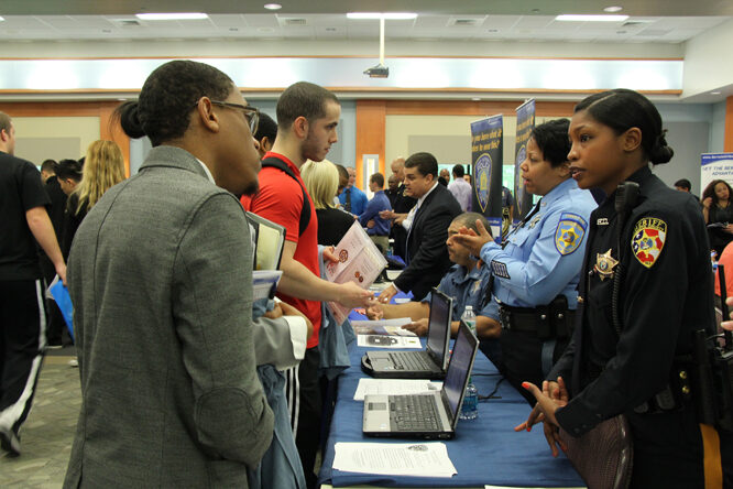 lecareerfair-3903304