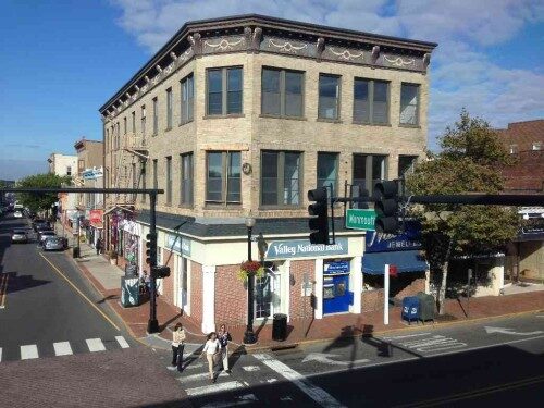 74-broad-st-092713-500x375-2142522