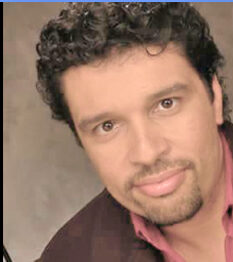 eli-villanueva-1084095