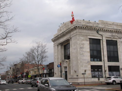 red-bank-saxum-elf-121318-1-500x375-5410426