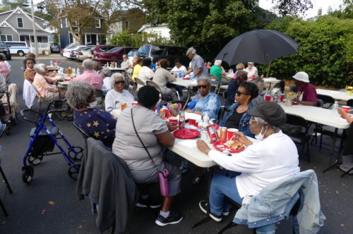 red-bank-senior-cookout-100821-3-500x332-8473838