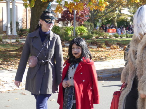 red-bank-halloween-parade-103022-13-500x375-2337588