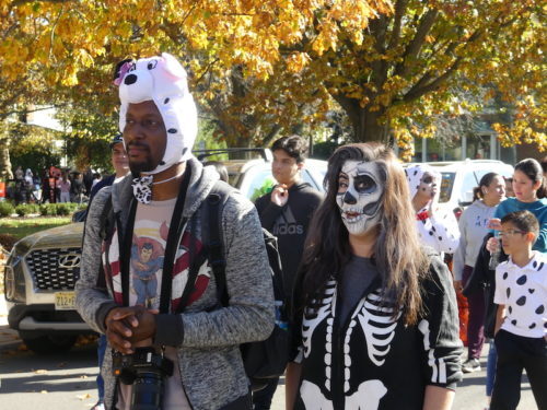 red-bank-halloween-parade-103022-15-500x375-1084423