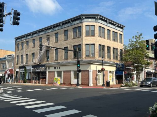 red-bank-74-broad-062923-2-500x375-3625362