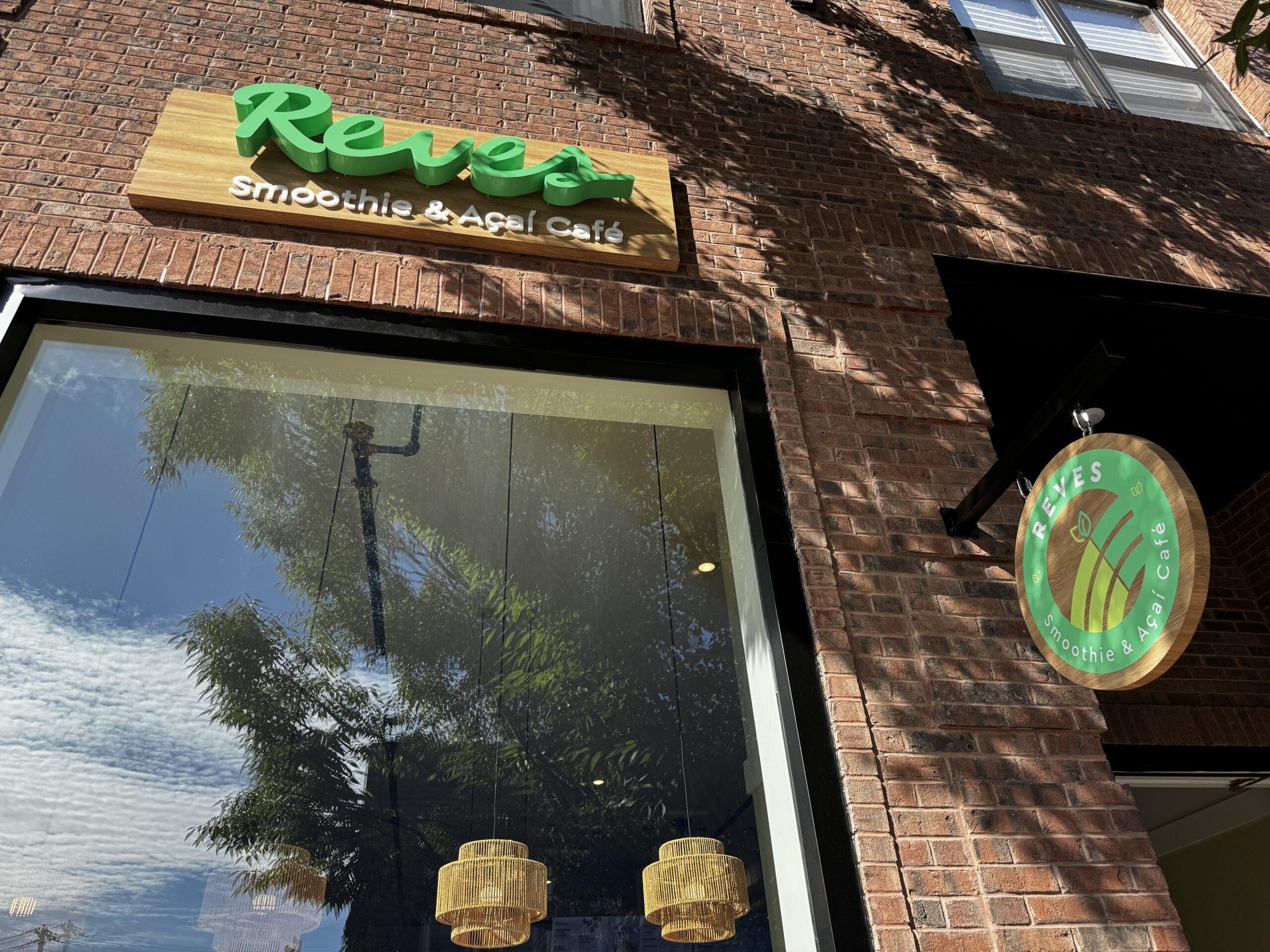 Reves smoothies 42 Monmouth Street Sebastian Balk 092026