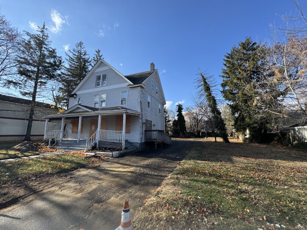 240 Shrewsbury Avenue