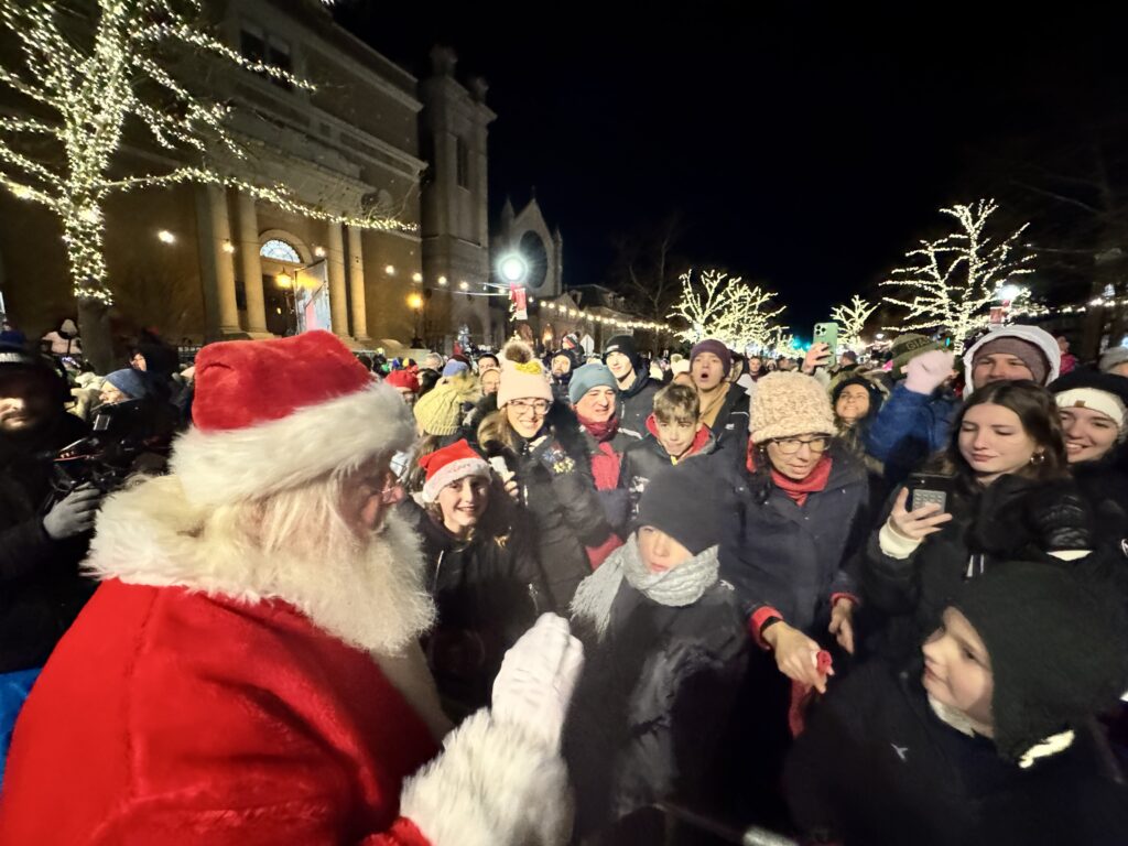 Red BAnk 2025 town lighting 11282025